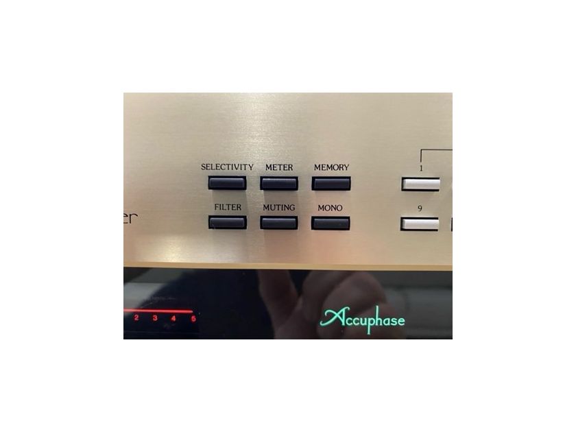 Accuphase T-109
