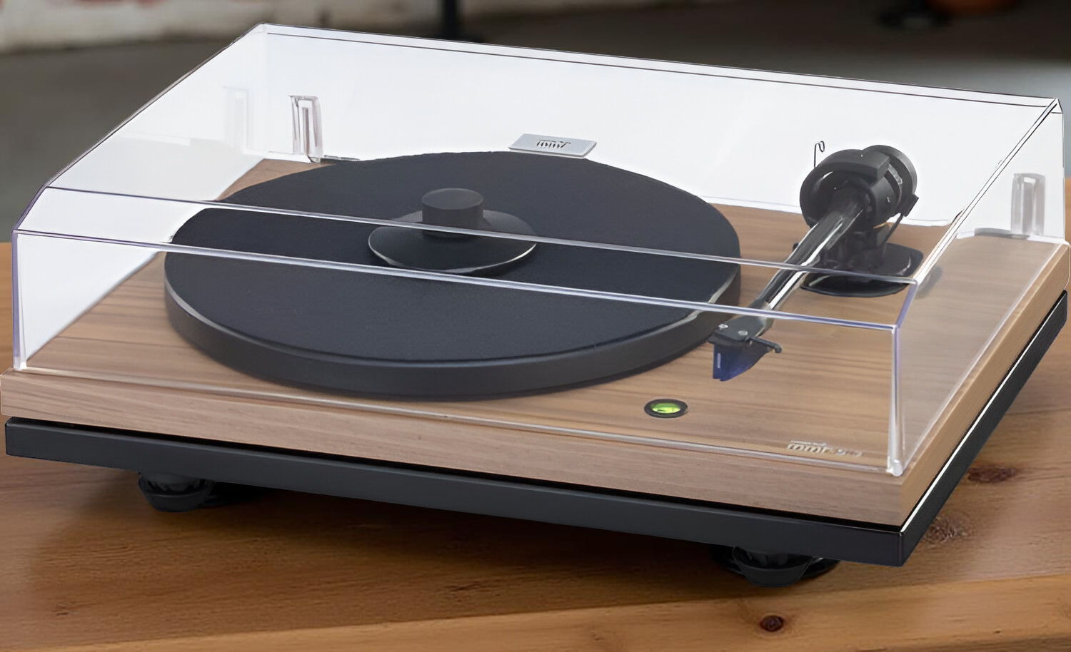 Music Hall MMF 5.3SE in Satin Walnut with Ortofon 2M Blue 3