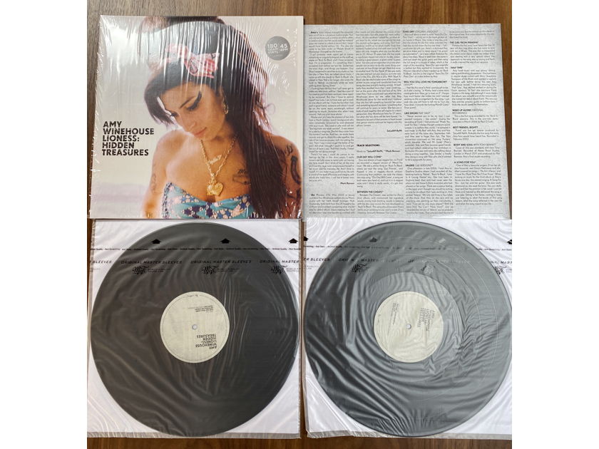 Amy Winehouse Lioness: Hidden Treasures NM/NM 45 RPM 2LP Set