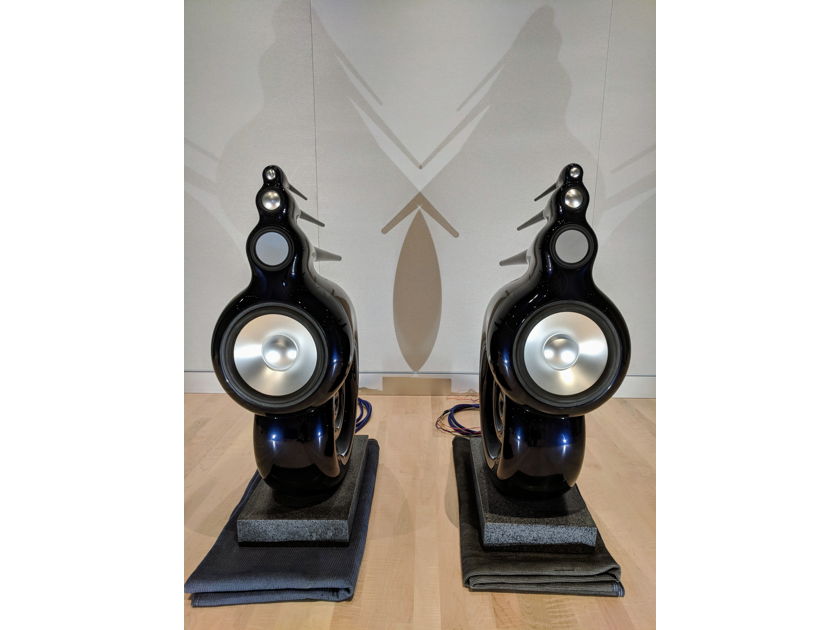 B&W (Bowers & Wilkins) Nautilus - Legendary Original Nautilus Shell Speakers