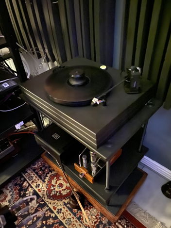 Well Tempered Labs CLASSIC Turntable, Upgrades, VG+ Con...