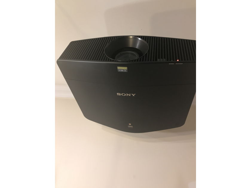 Original Owner Sony VPL-VW885ES 4K Laser Projector