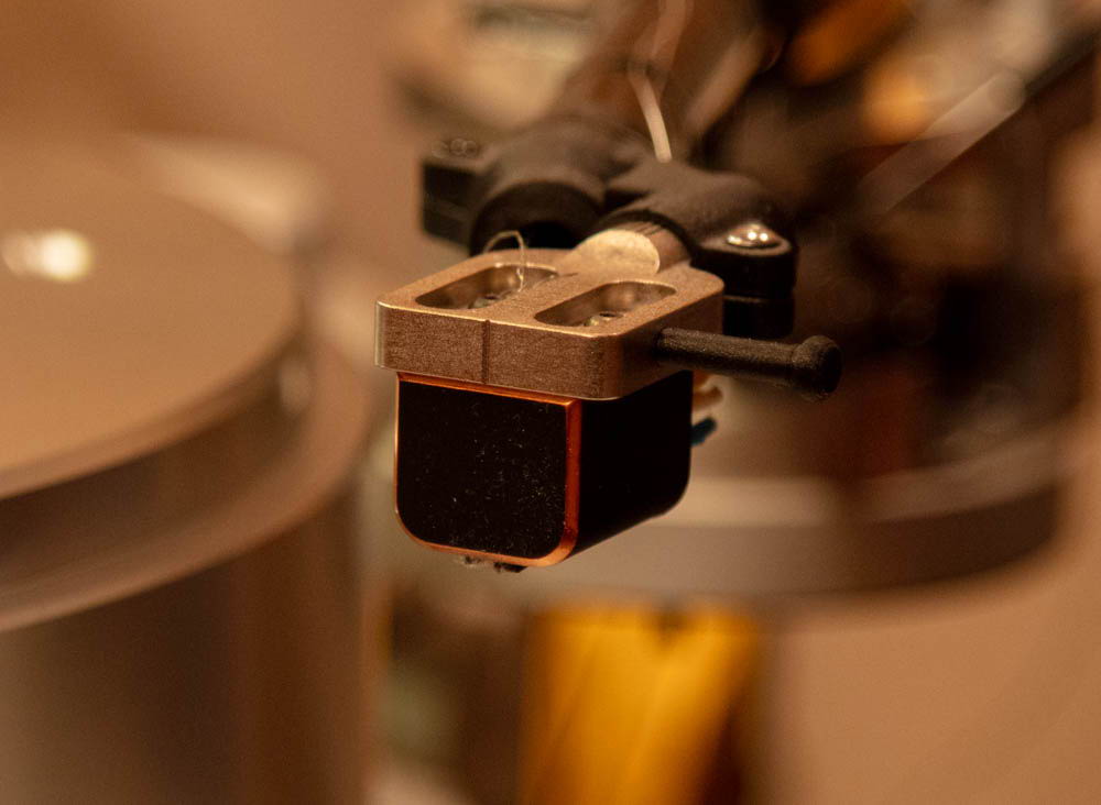 DaVa Reference Field Coil phono cartridge
