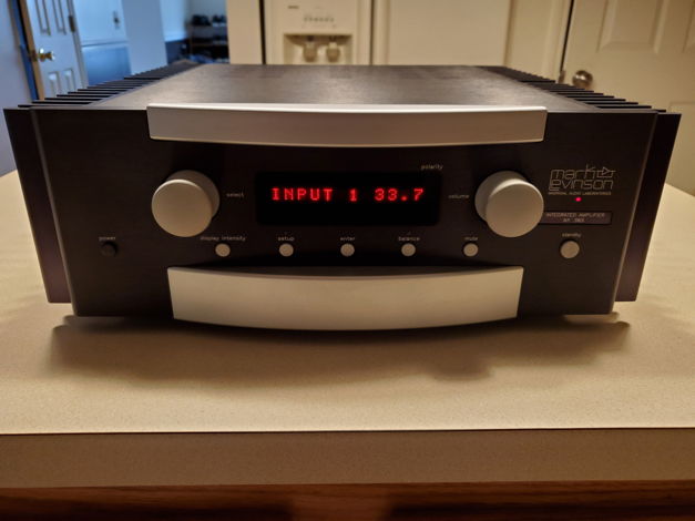 Mark Levinson No. 383 INTEGRATED, 100/200W at 8/4 ohms,...