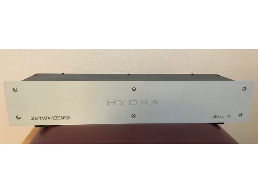Shunyata Research Hydra Model 6 with Copperhead Power Cord