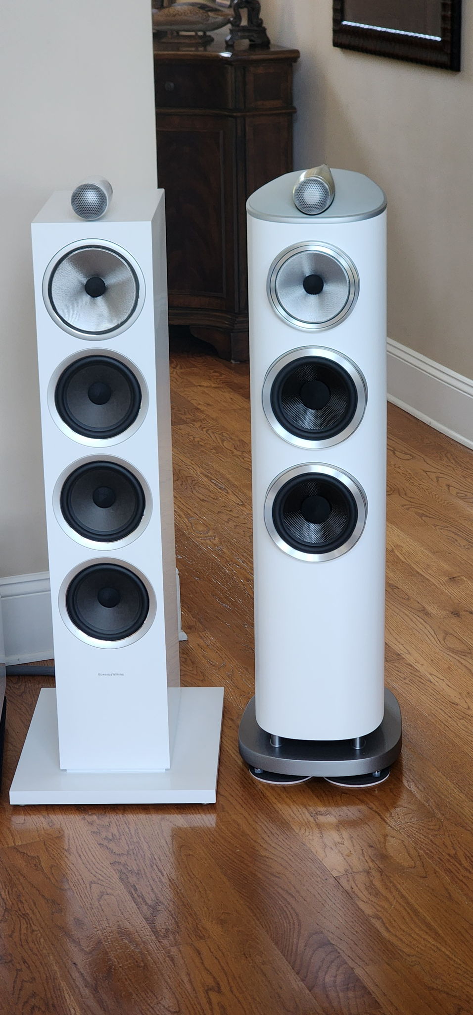 B&W (Bowers & Wilkins) 702 S2 2