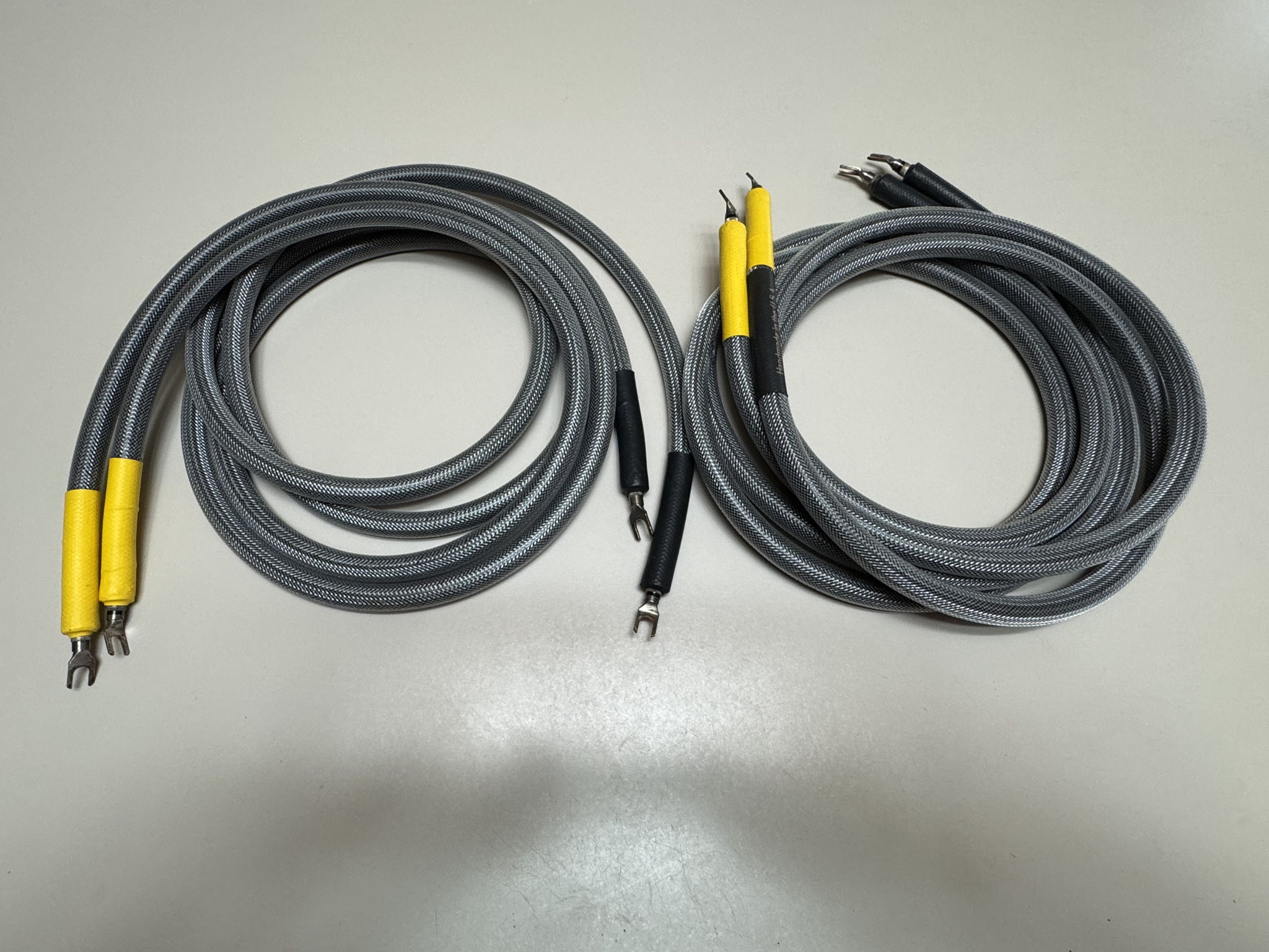 Von Gaylord  Return of The Legend 7000 Speaker Cables 8... 4
