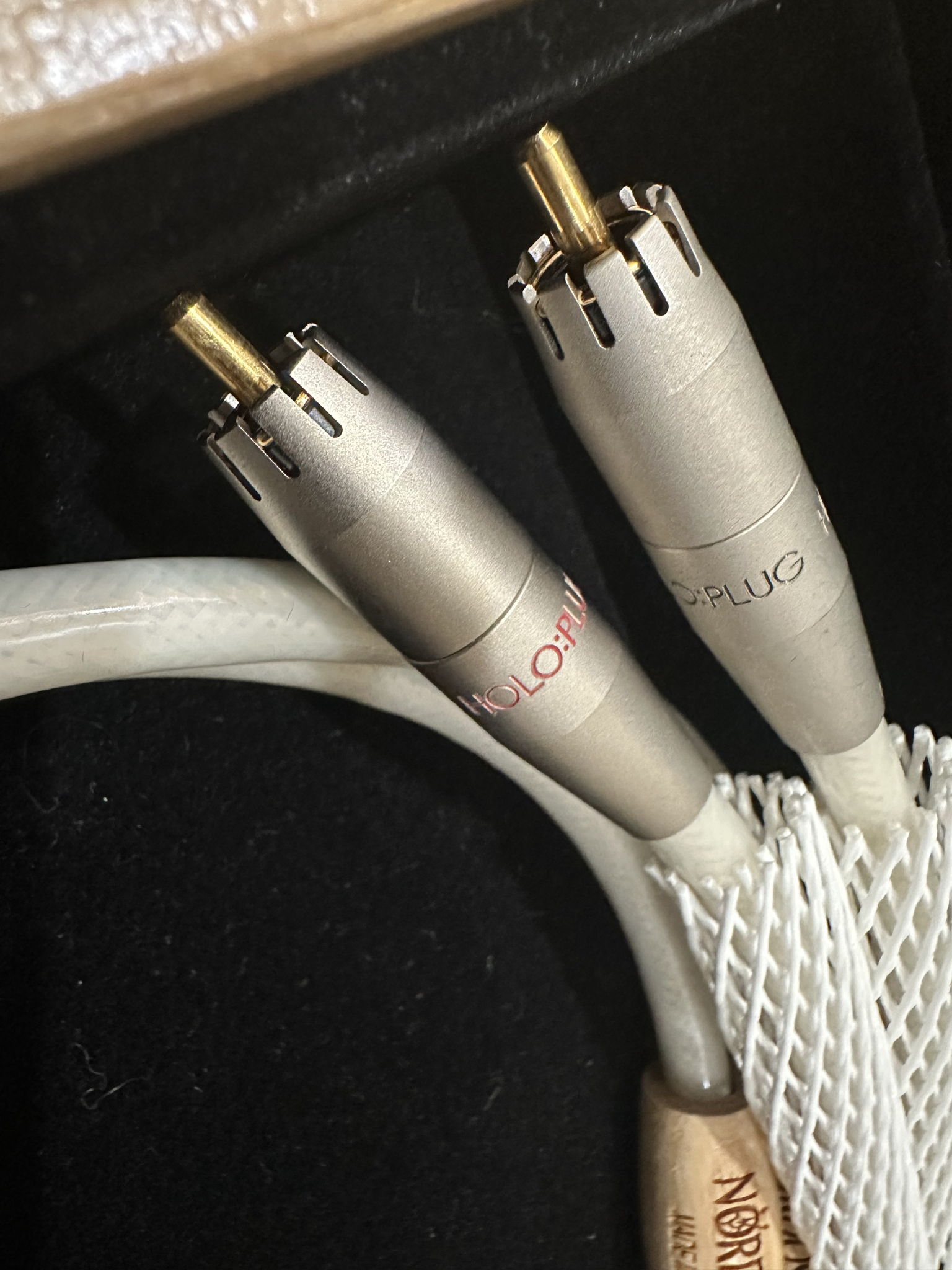 Nordost Valhalla V2 - RCA 1 meter interconnects 7