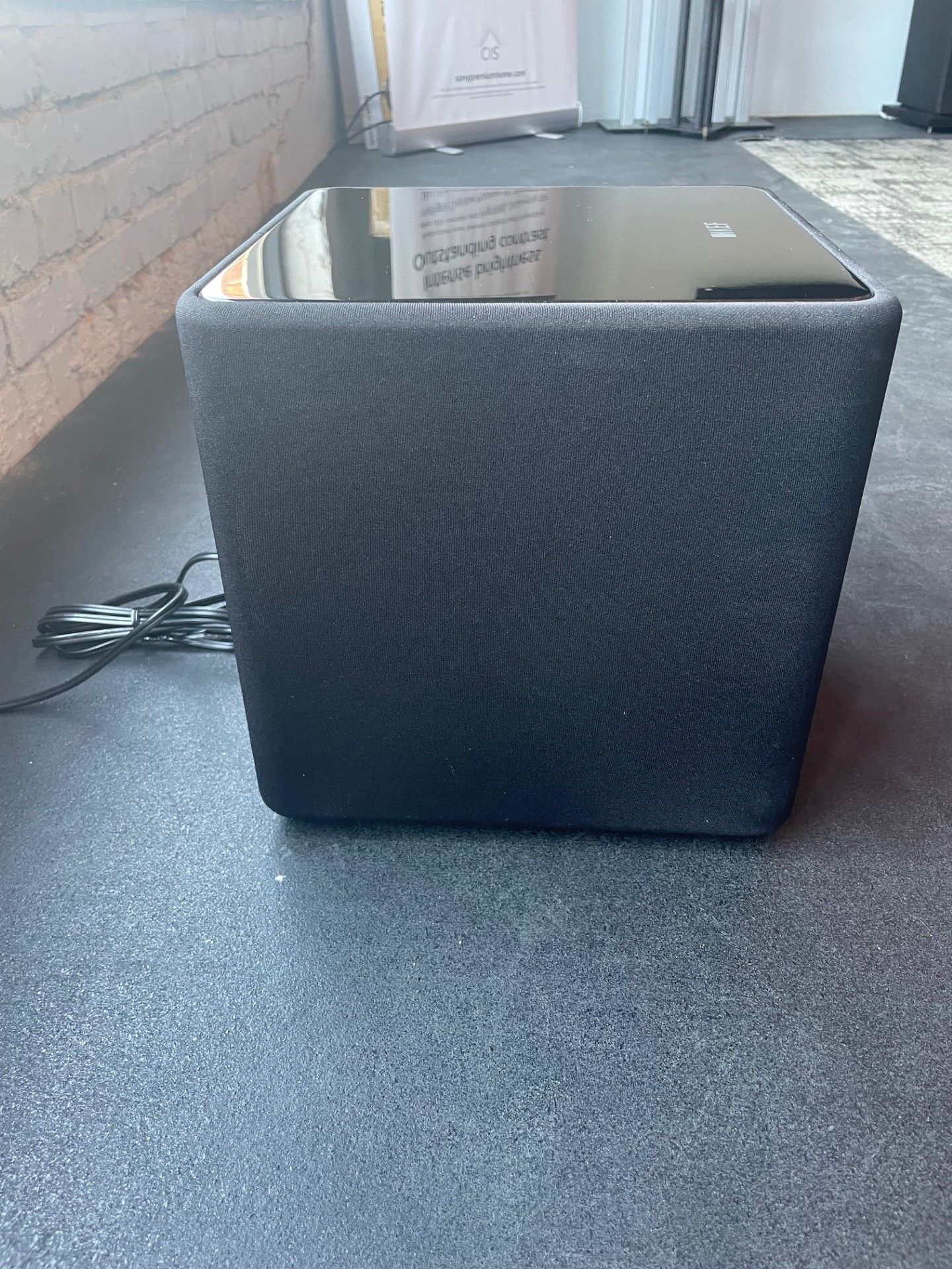 KEF KUBE 8B Subwoofer