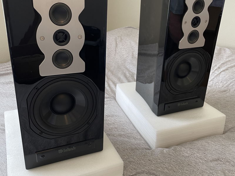 McIntosh XR50 Piano Black Speakers Pair For Sale Audiogon
