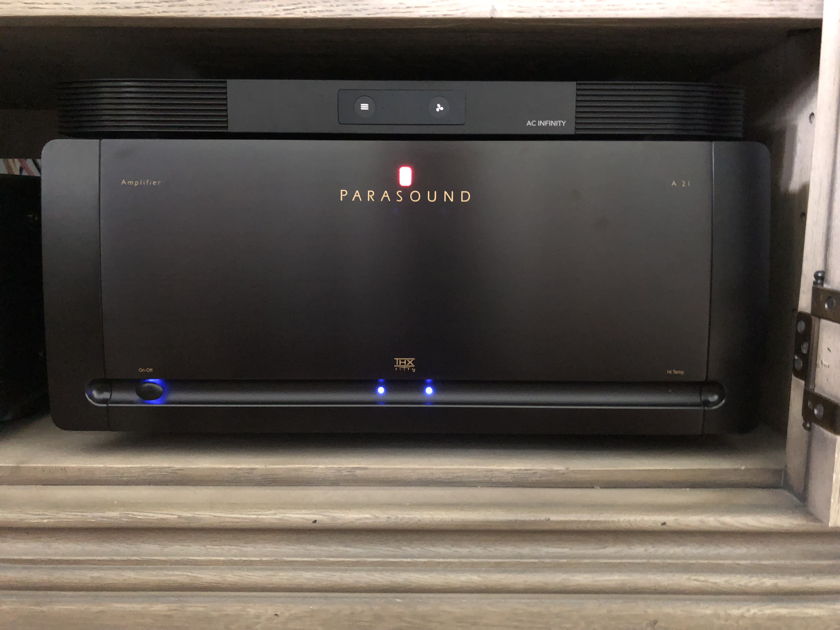 Parasound Halo A21. Reduced!! 3M Audio Quest Diamondback XLR included if full price is paid.