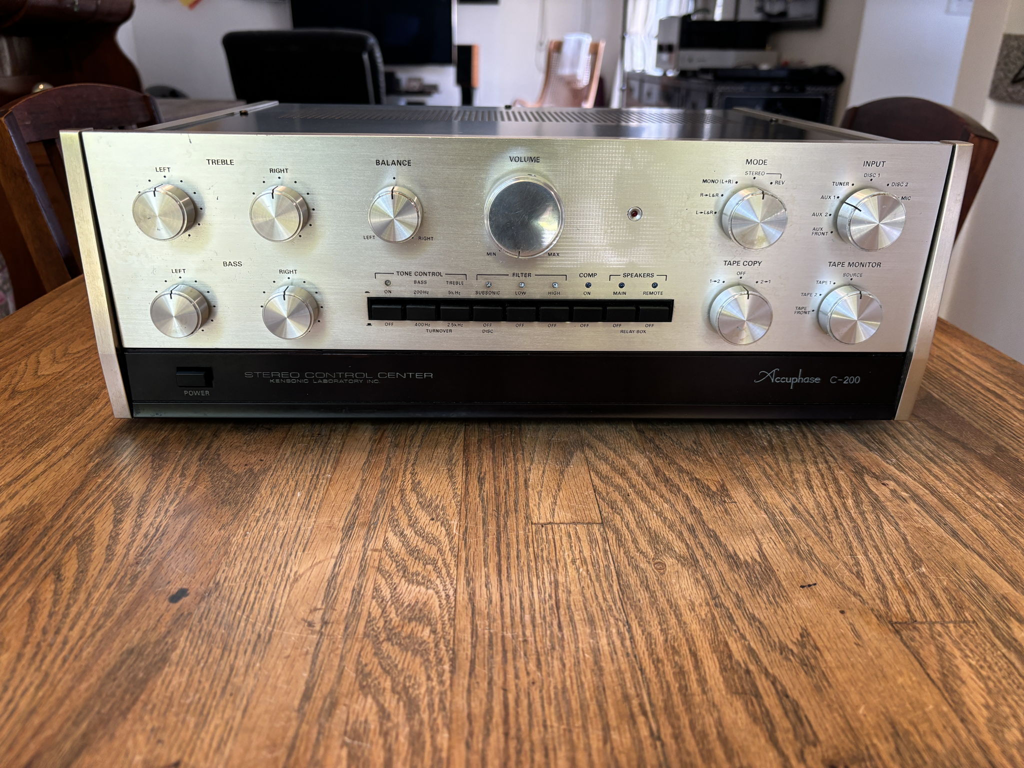 Accuphase C-200  Preamp   (beautiful)! 3