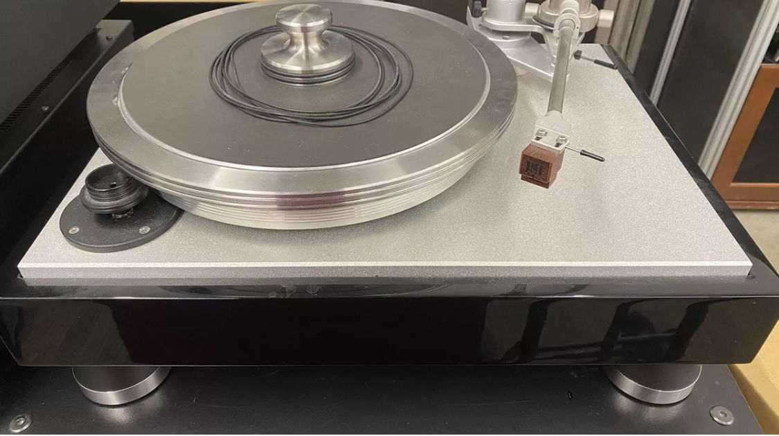 VPI Classic 3 TurnTable & 10.5" JMW Memorial ToneArm & ...