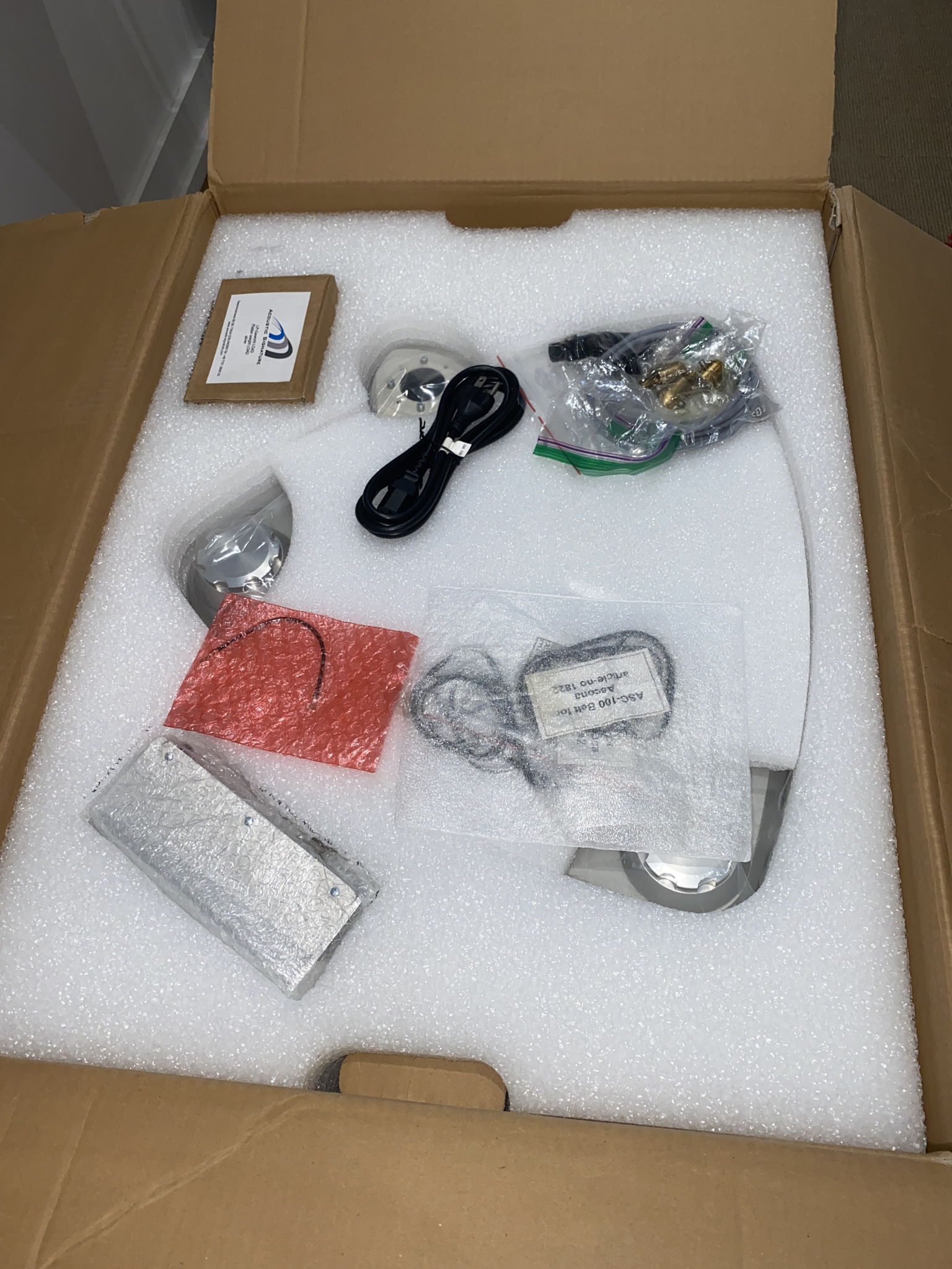 ACOUSTIC SIGNATURE ASCONA TURNTABLE WITH GRAHAM ARMBOAR... 15