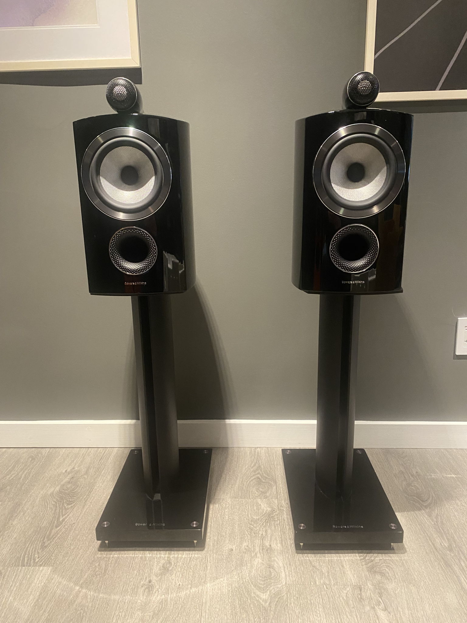 B&W (Bowers & Wilkins) 805 D3 (stands included) 2