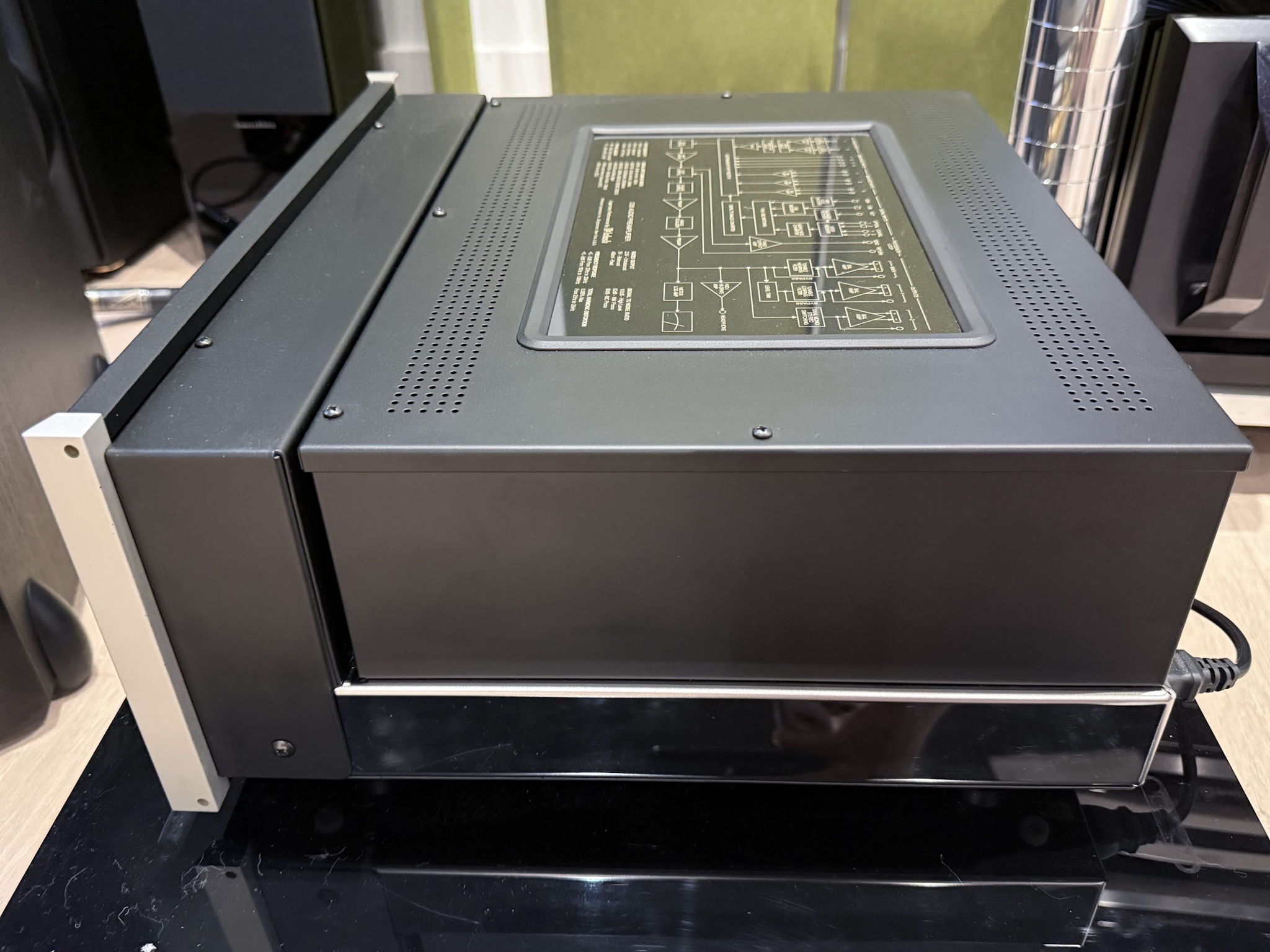 McIntosh C55 2-Channel Audio Preamplifier w Box and Rem... 6