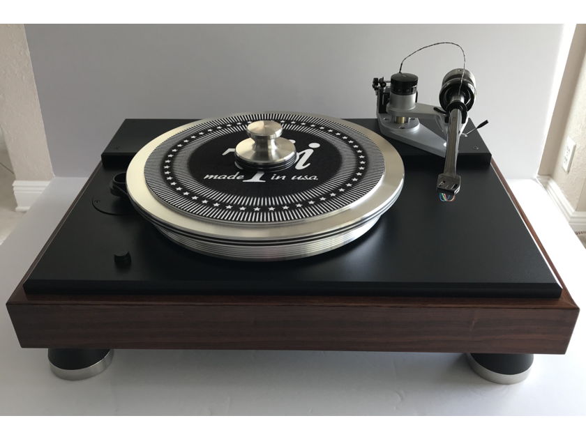 VPI Classic 4 Turntable in Rosewood finish with 12 1/2 inch Gimble Tonearm wired with Nordost Reference wire