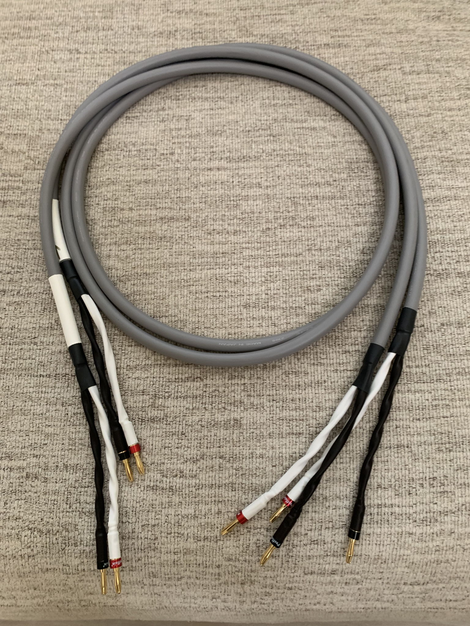 Canare 4S11  8ft pair speaker cables 4