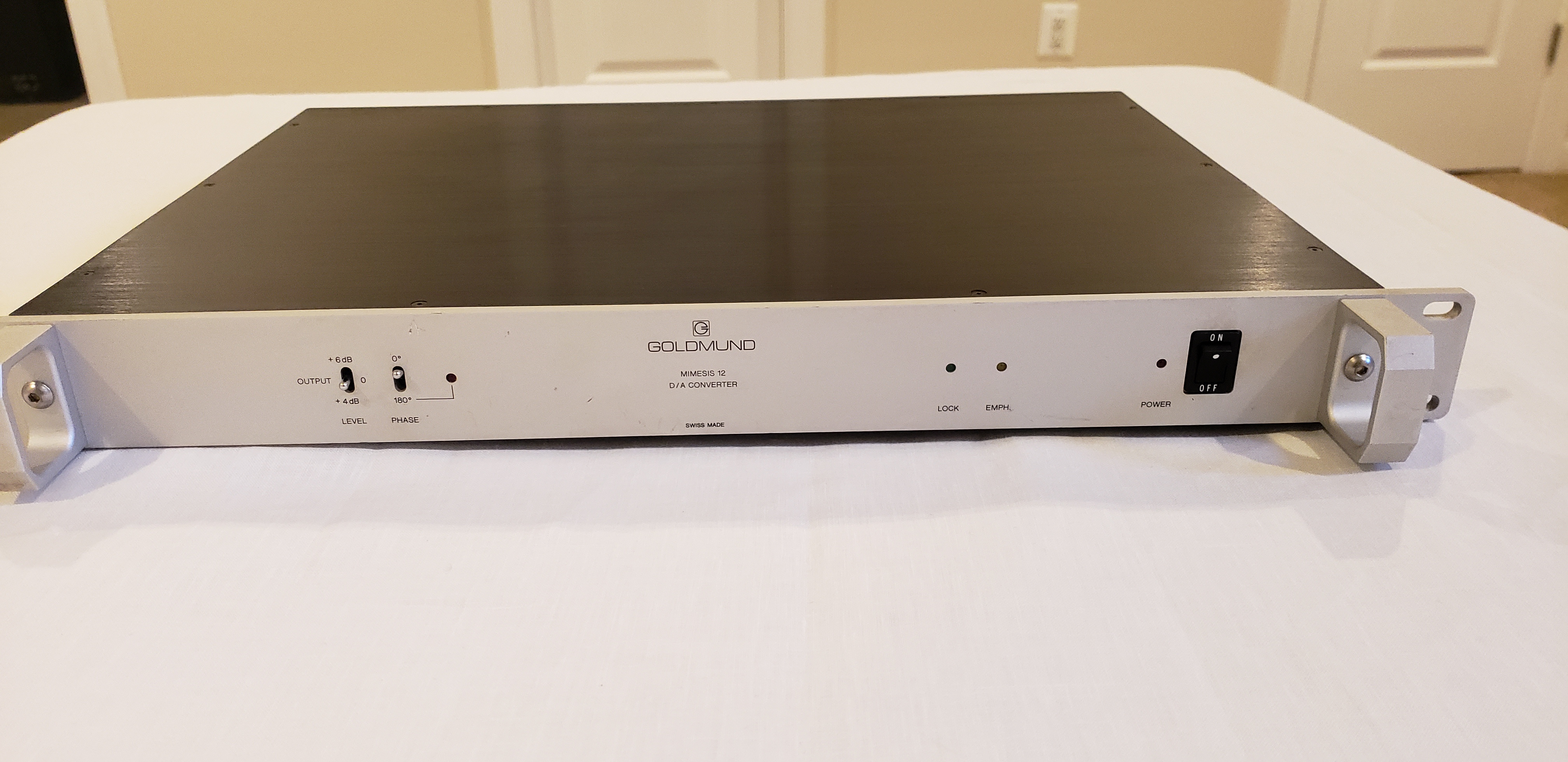【希少】GOLDMUND MIMESIS 12+ D/A コンバーター Used Goldmund Mimesis 12 D/A Converters for Sale | HifiShark.com