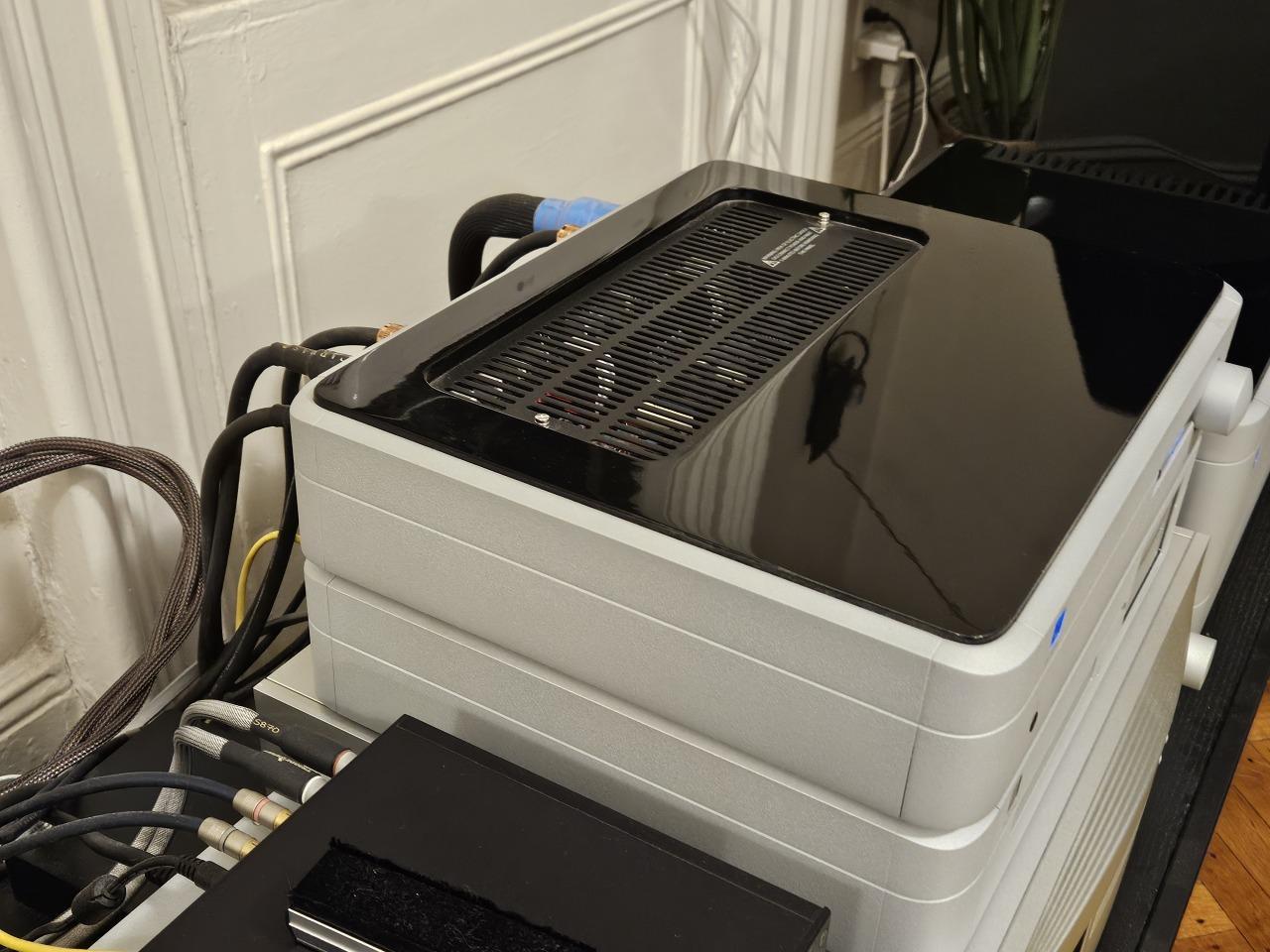 PS Audio BHK Signature Preamp 4