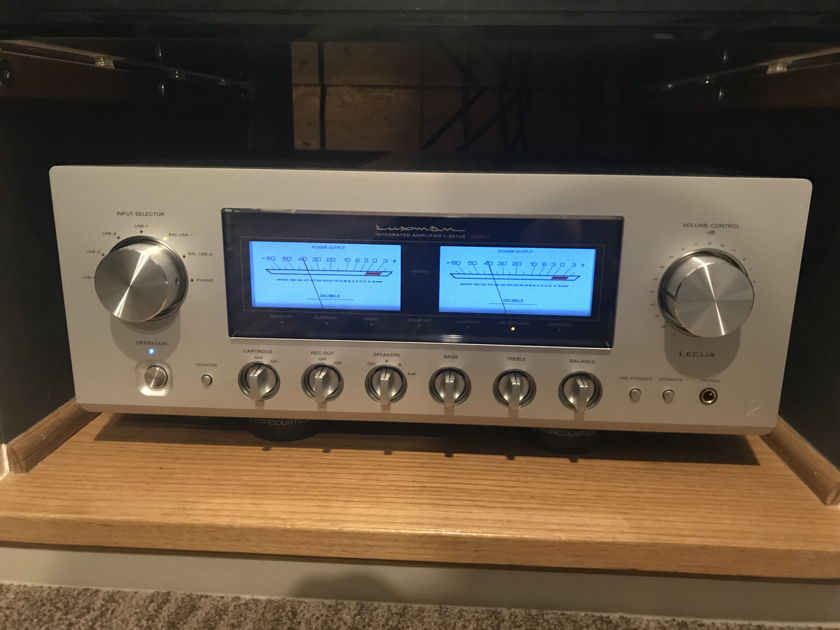Luxman L-507uxII - Amazing Integrated...ONLY 3 WEEKS OLD!!