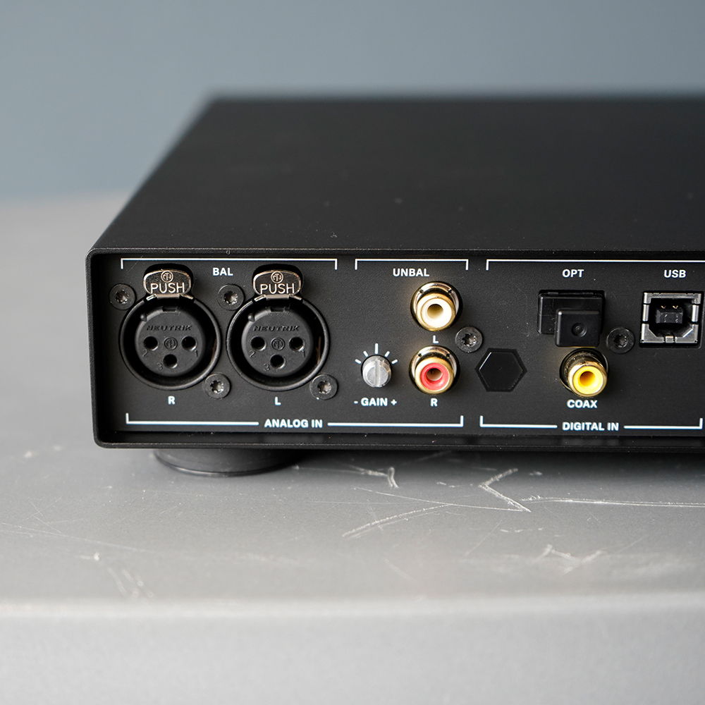 Sennheiser HDV 820 Headphone Amplifier, Demo 8
