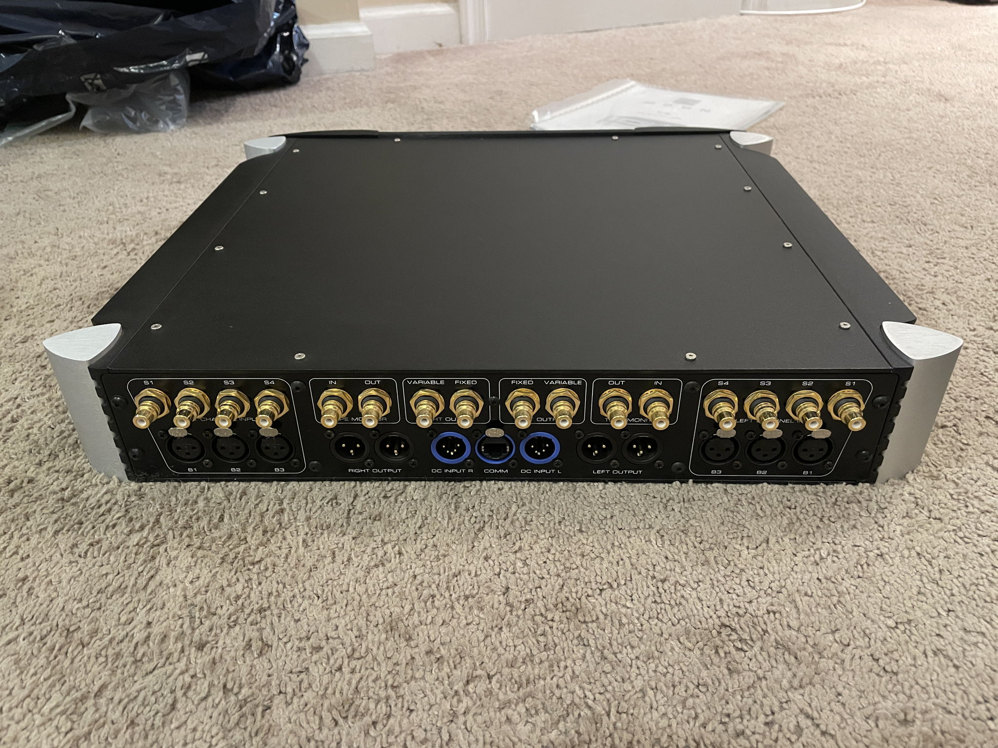 Simaudio moon P8 preamplfier - mint customer trade-in 11