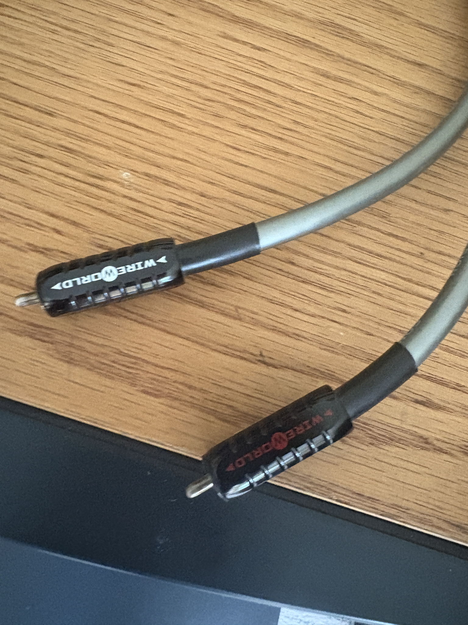 Wireworld Equinox 6 RCA interconnects, (2) 1m and (1) 1...