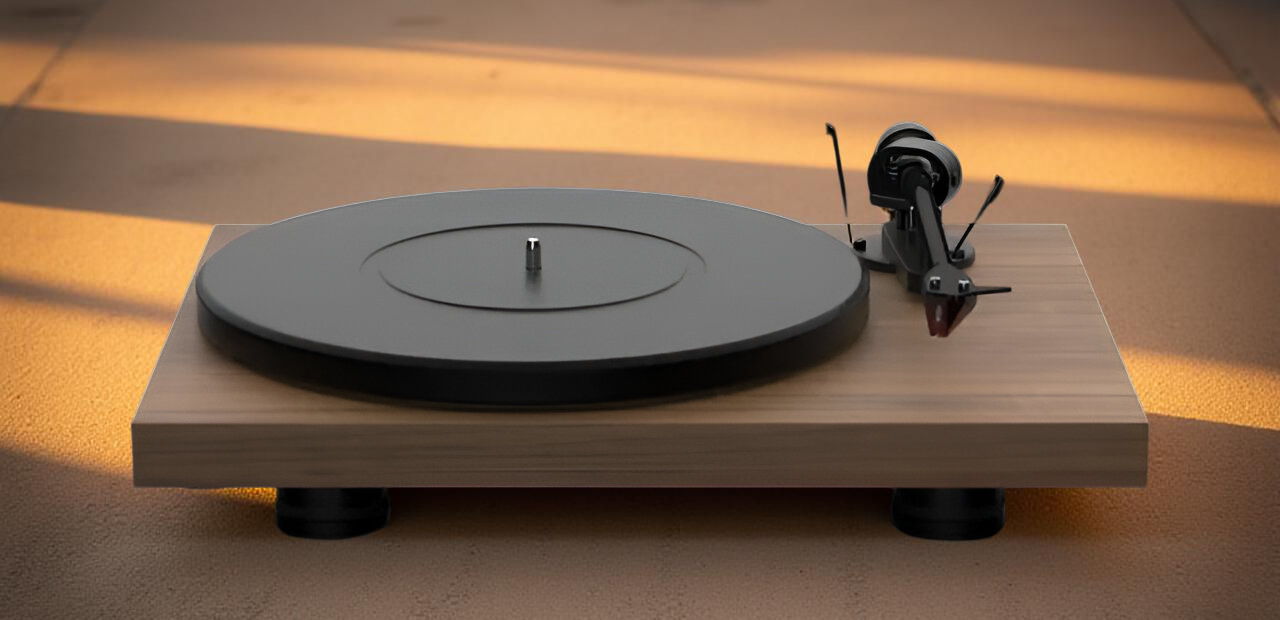 Pro-Ject Debut Carbon EVO Turntable with Rainier Cartri... 7