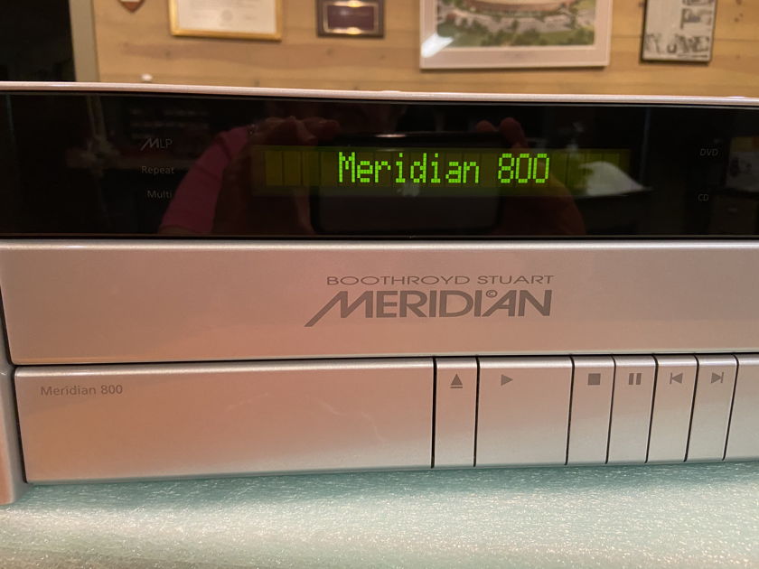 Meridian 800 DVD/CD