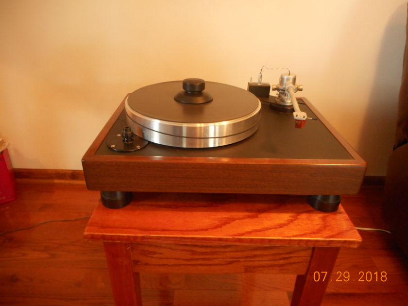 VPI VPI Classic 1 turn table with Benz Micro Wood-HS cartridge   Price reduced for quick sale