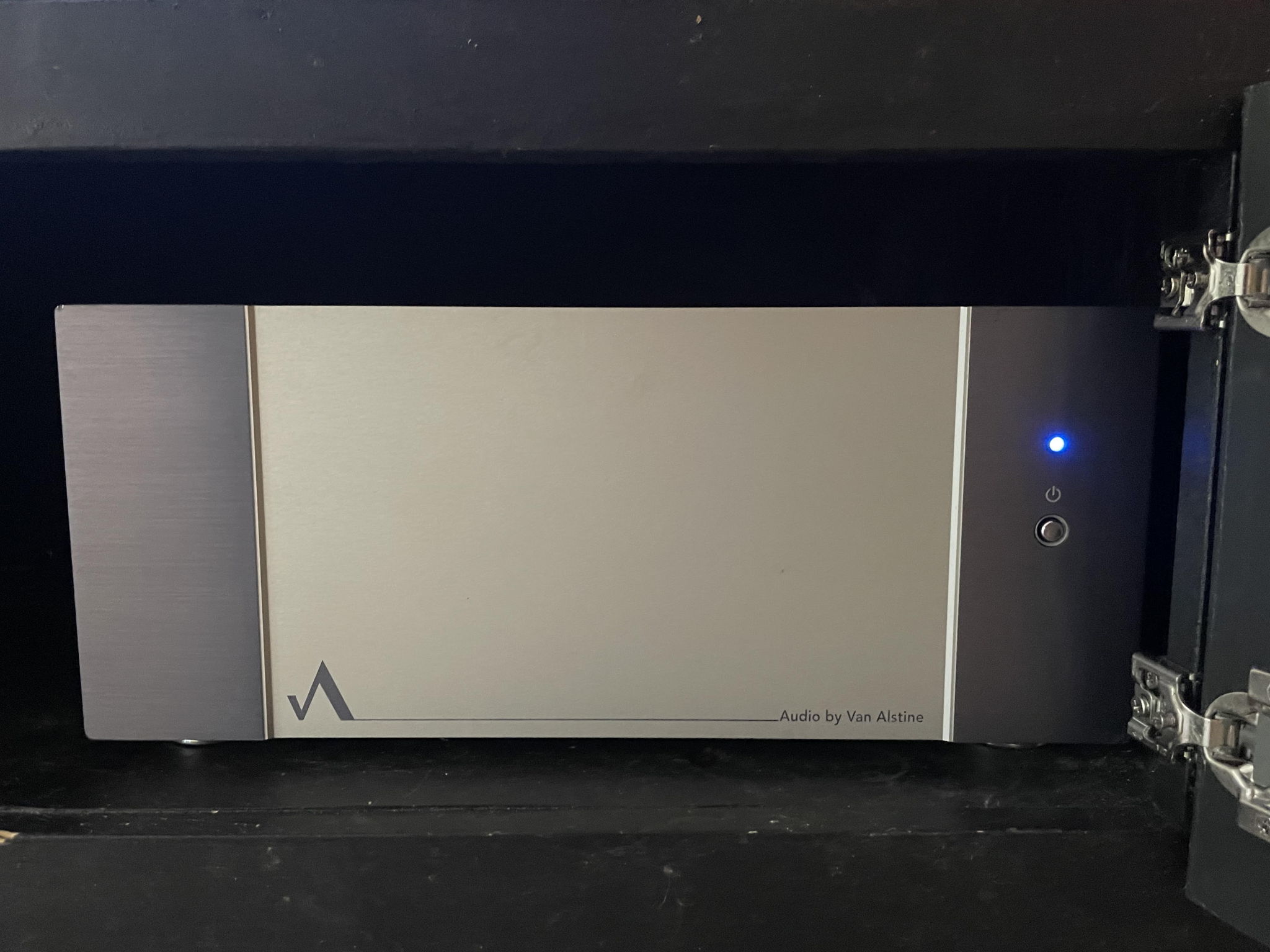 Audio by Van Alstine DVA 850