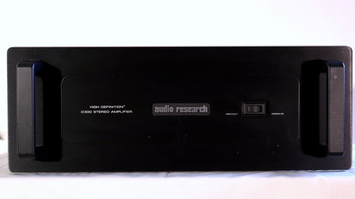 Audio Research D300 Solid State Amplifier