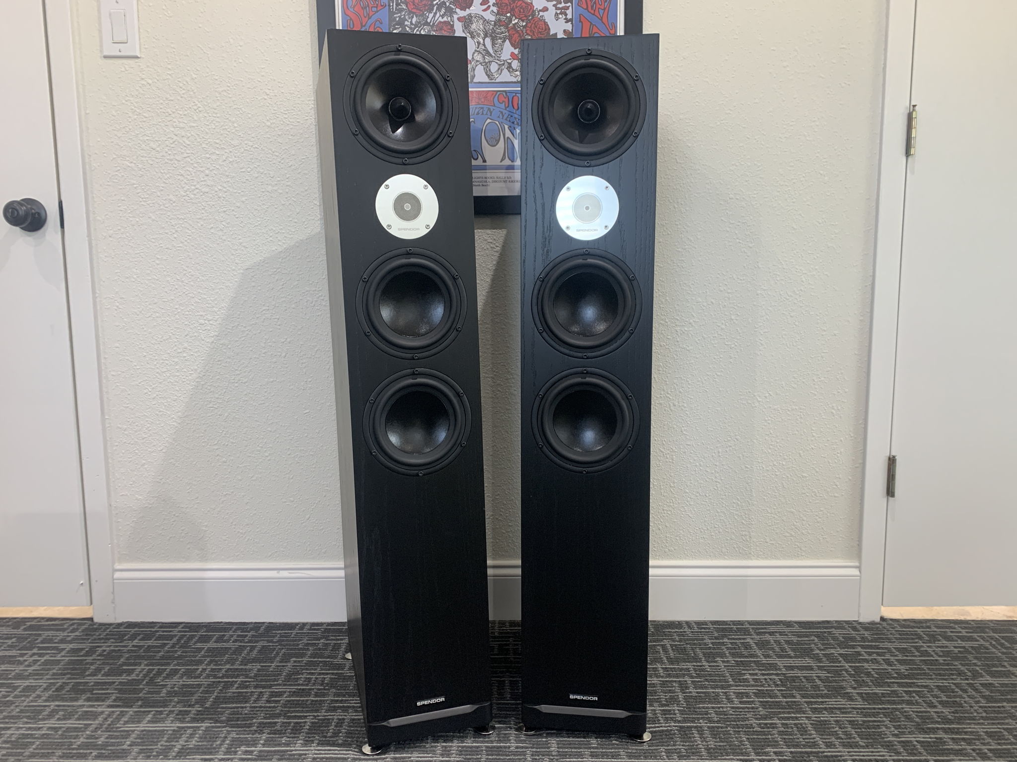 Spendor D9.2 Speakers - Black Oak - Good Condition!