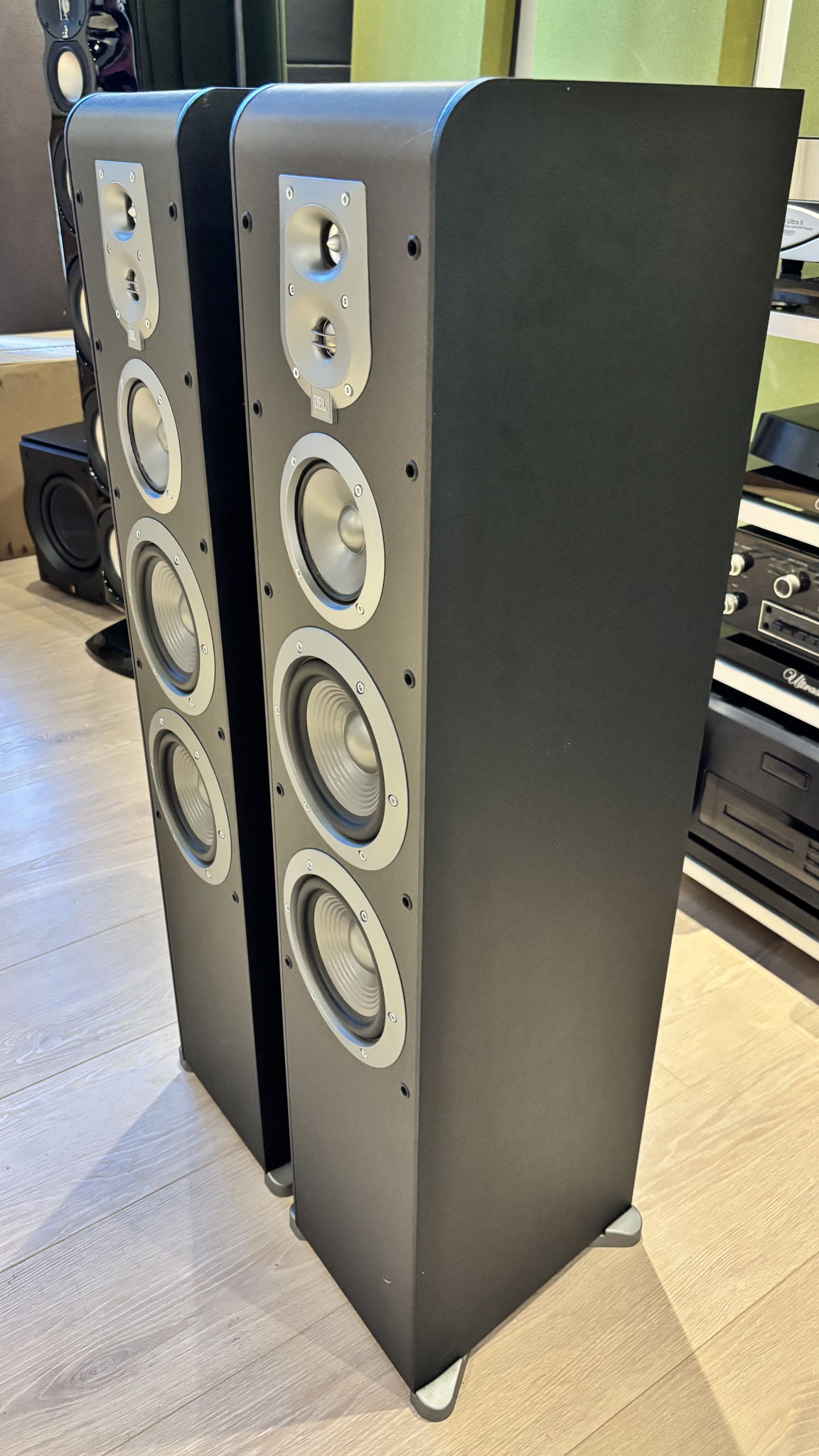 JBL ES80 Full Range Tower Speakers VERY GOOD 4