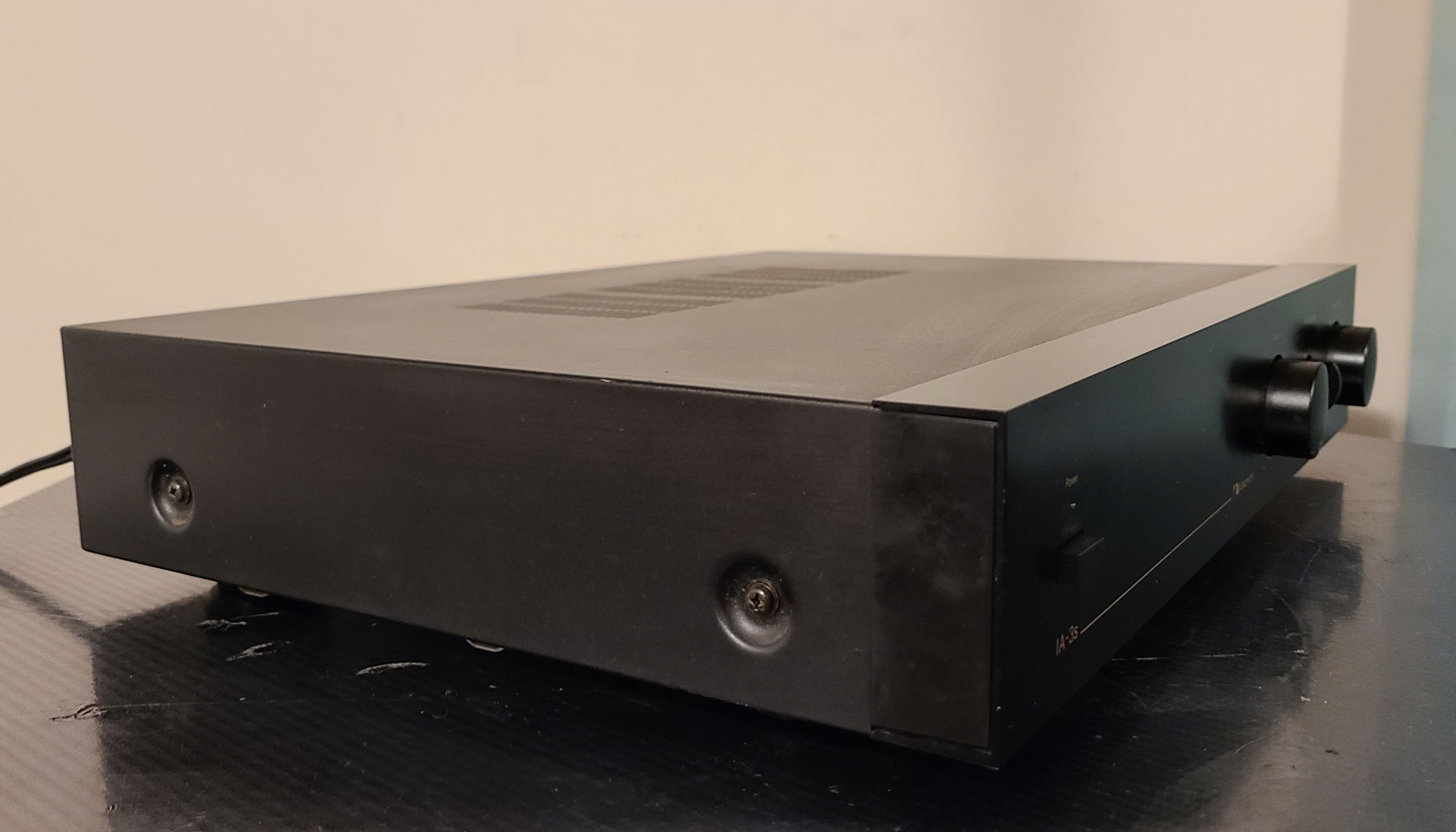 Nakamichi  IA-3s Integrated Amplifier. 3