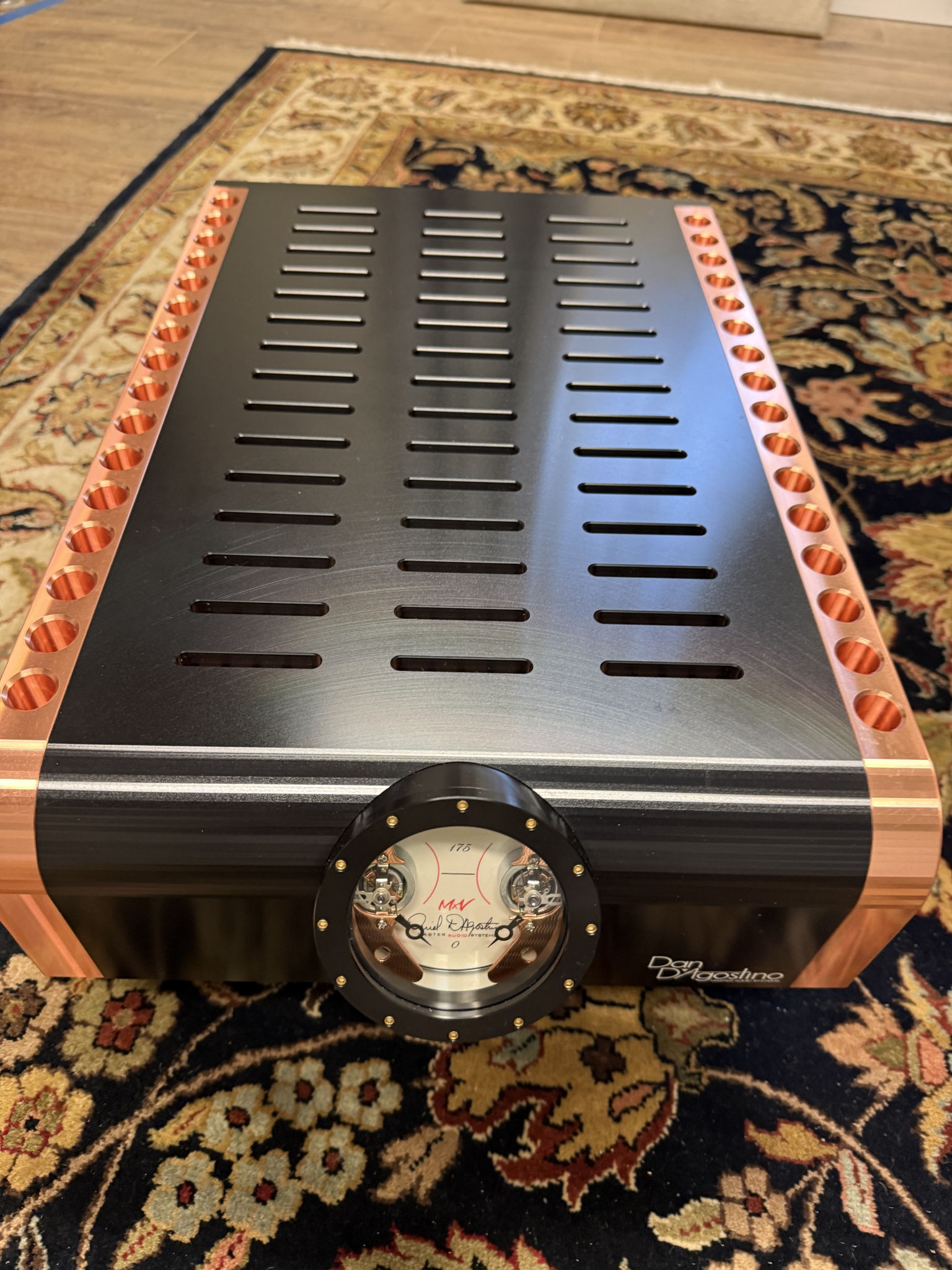 Dan D'Agostino S250 mxv with base 8