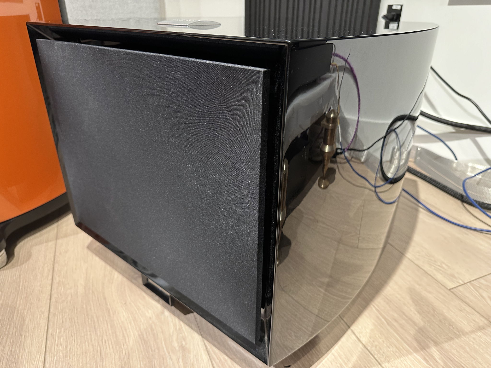 REL Acoustics G1 MK2 Reference Subwoofer w Grille Remot... 3