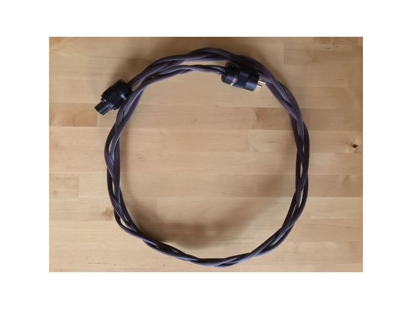 ANTICABLES Level 3 "Reference Series"Power Cord