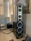 Floor standing speakers in excellent condition 2