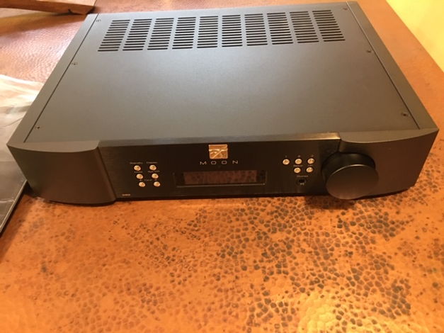 Moon by Simaudio 390 Network Player/DAC/Preamplifier