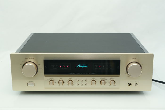 Accuphase c-2000 control amplifier with original box