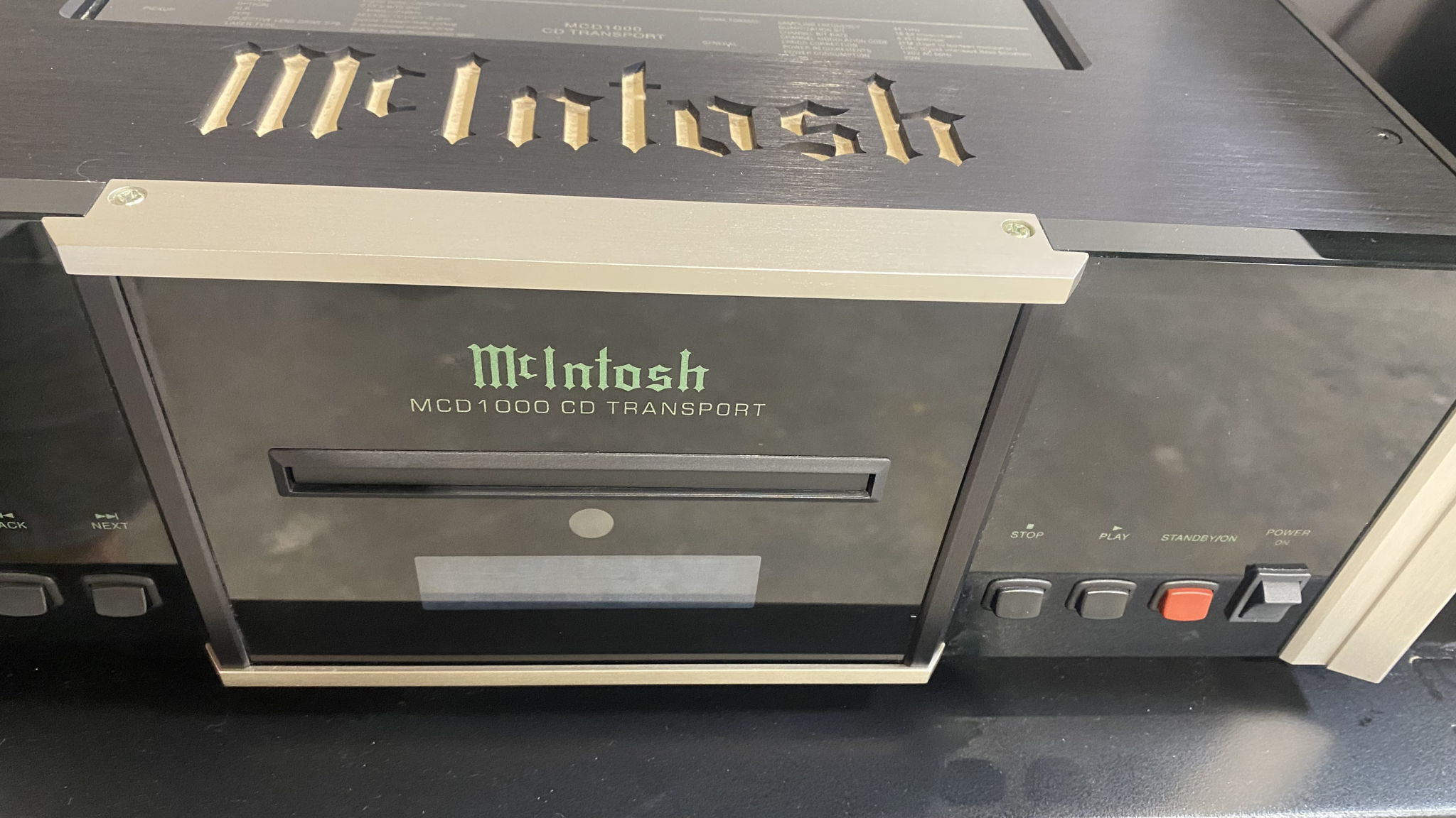 McIntosh DEALER:  MCD-1000 CD Transport & MDA-1000 DAC 3