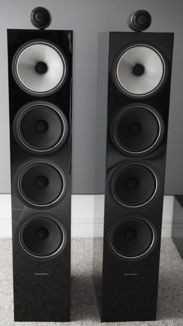 B&W (Bowers & Wilkins) 702 S2 Gloss Black Pair Mint