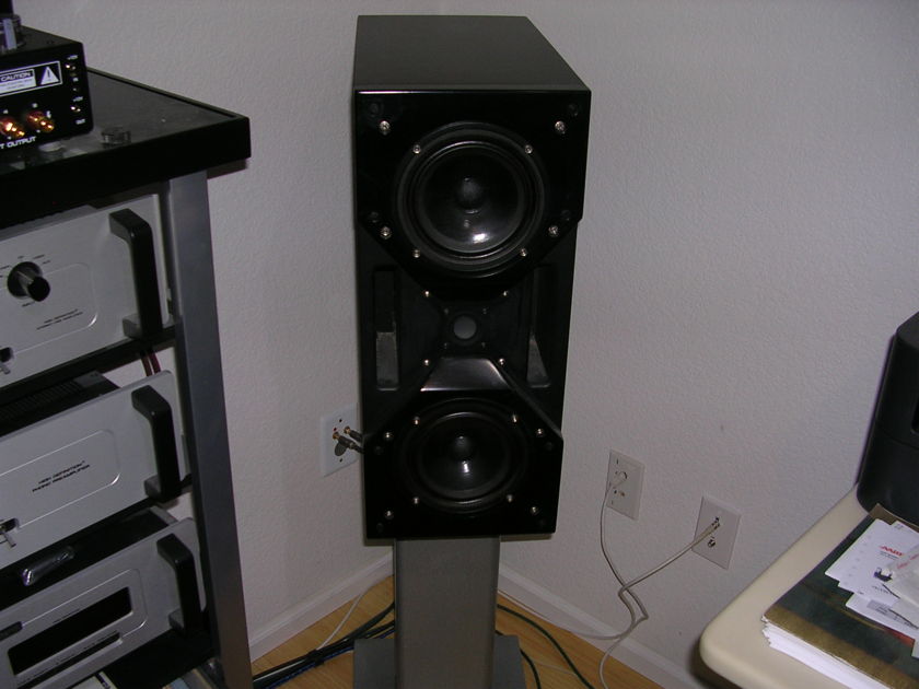 WILSON AUDIO CUBS (2) SATIN BLACK, Series I With wood shipping crates