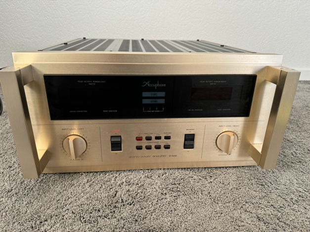 Accuphase P-600 High End Power Amplifier