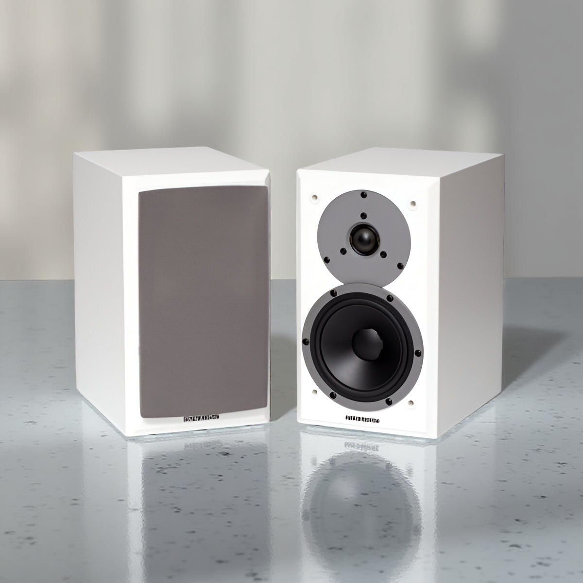 Demo Dynaudio Emit 10 Bookshelf Speakers - White, Pair