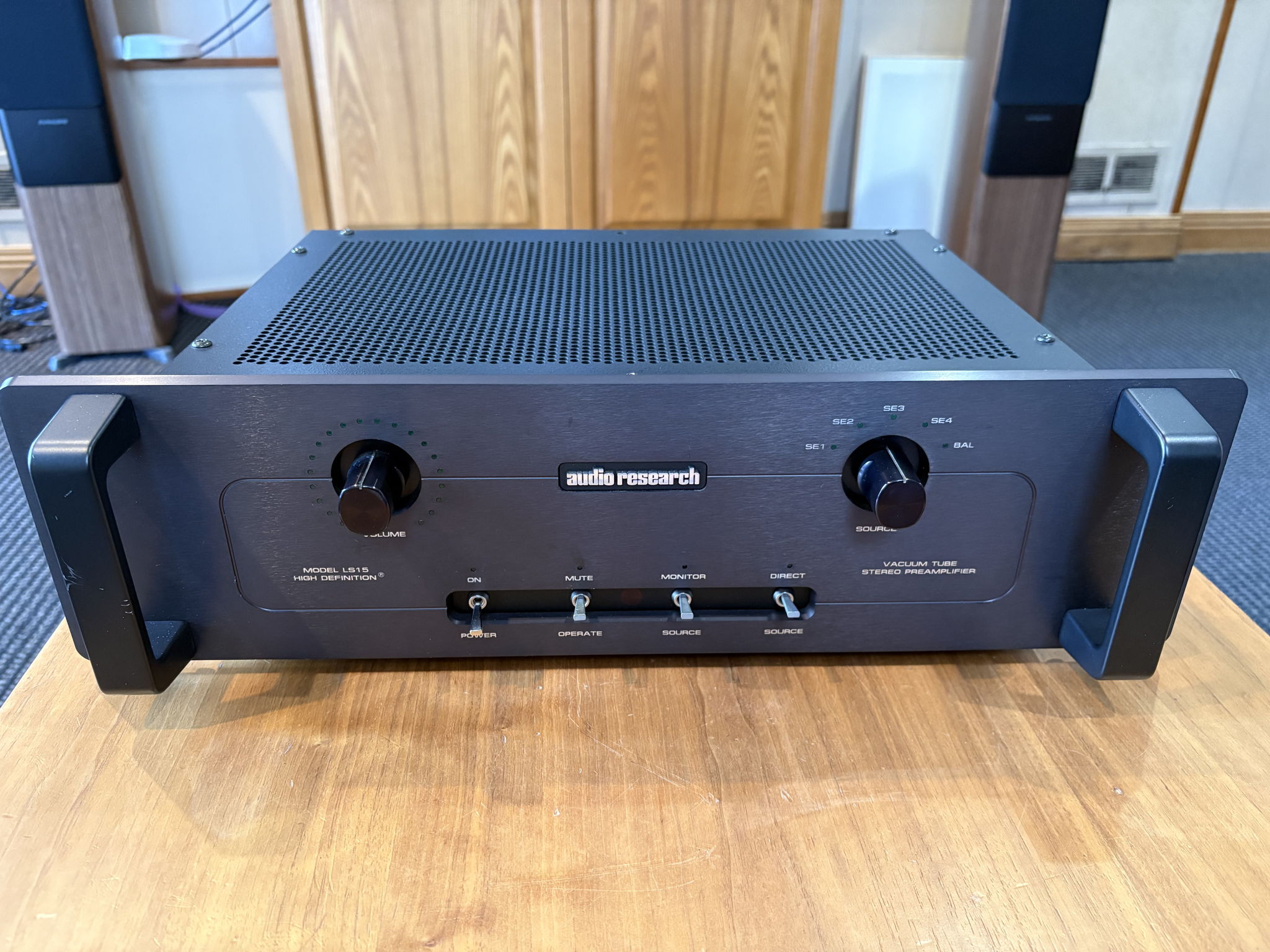 Audio Research LS15 Tube Preamplifier in Black