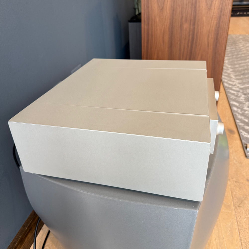 Constellation Audio Inspiration 1.0 Preamplifier, Pre-O... 3