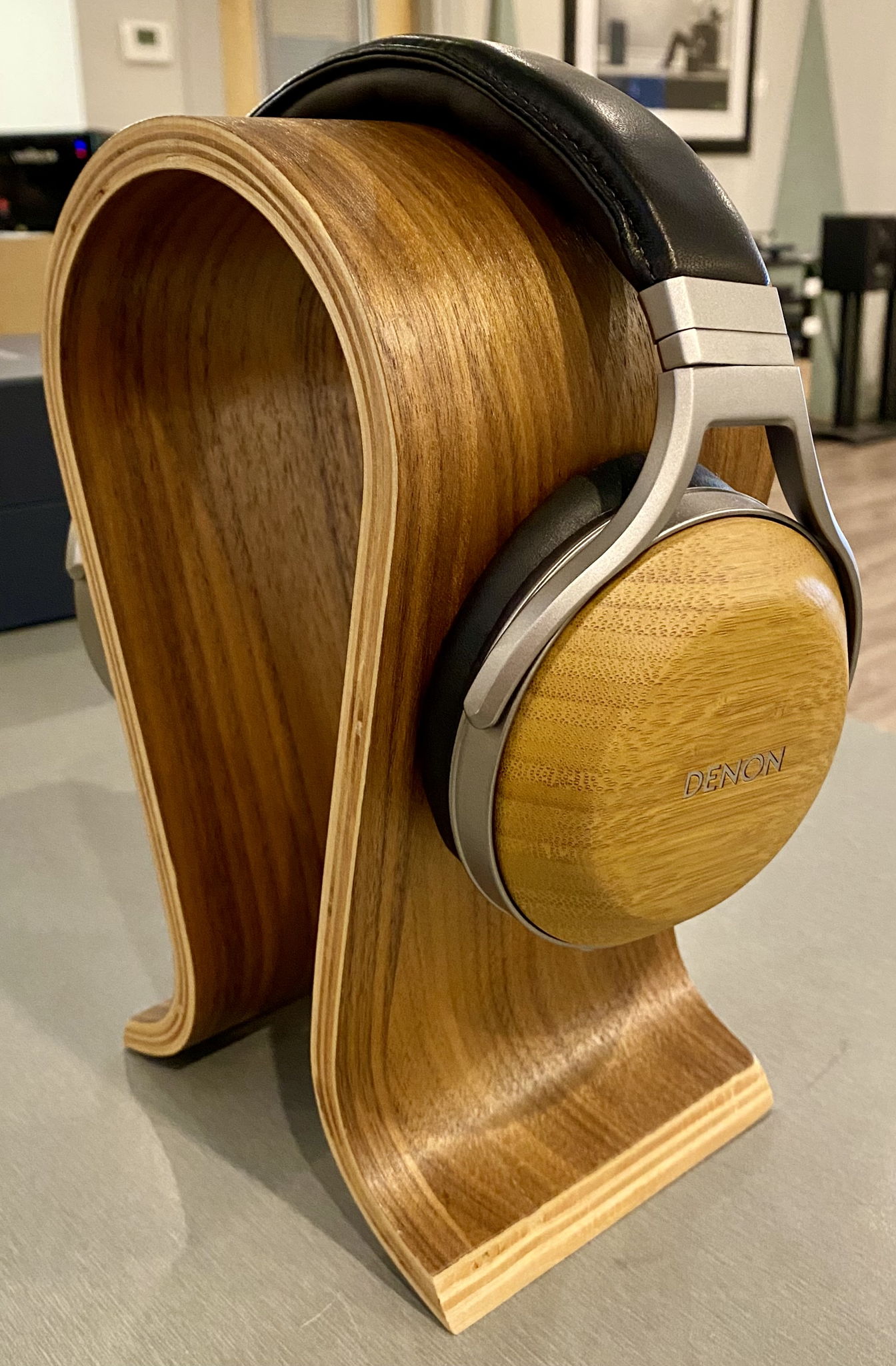 Denon AH-D9200 Closed-Back Headphones 3